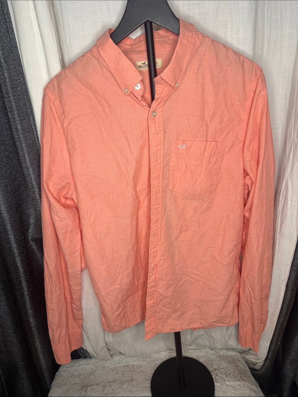 Hollister Men’s Coral Button-Down Shirt